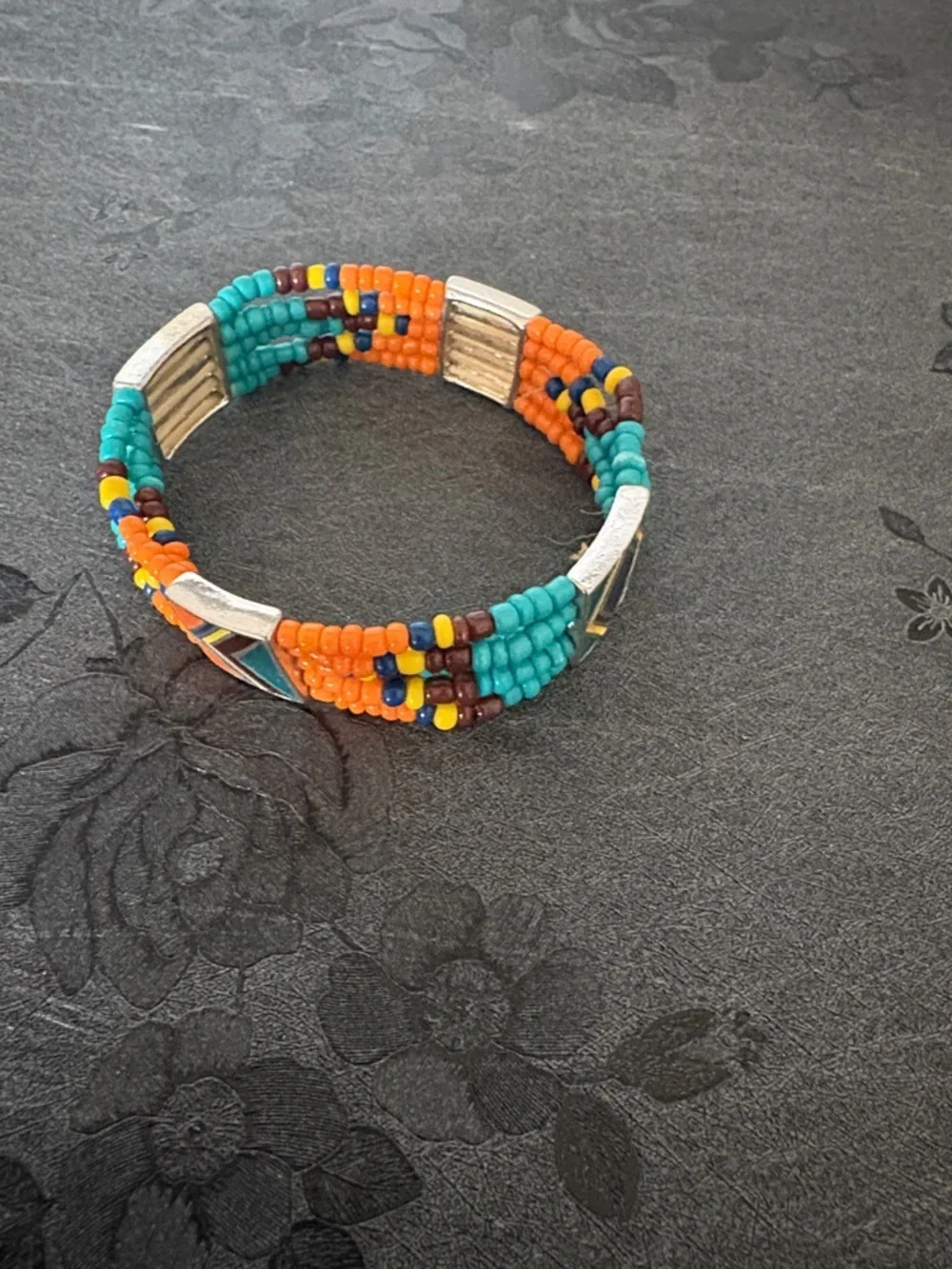 HANDMADE NATIVE AMERICAN SOUTHWESTERN STYLE SEED BEADED STRETCH BRACELET